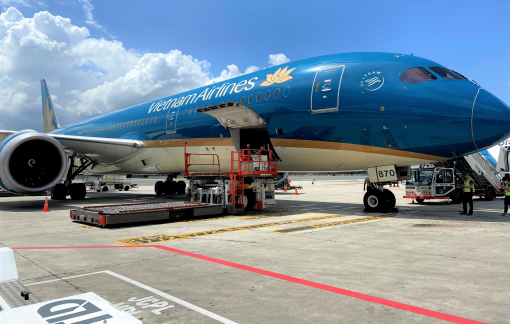 Vietnam Airlines huy động tàu bay thân rộng vận chuyển vắc-xin trong nước