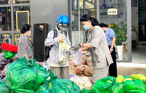 Nông sản ngoài vùng dịch cũng xếp lớp chờ “giải cứu”, có bất thường?