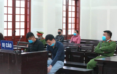 Đưa 8 người vượt biên sang Trung Quốc, 2 người đàn ông chia nhau 8 năm tù