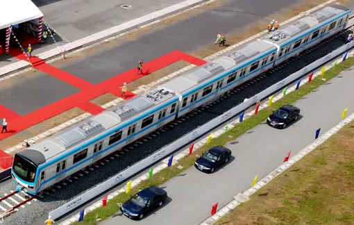 Chuyên gia nước ngoài dạy lái metro số 1 dự kiến lương hơn 500 triệu đồng/tháng