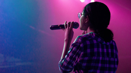 Họ giải khuây thế nào nếu không hát karaoke?