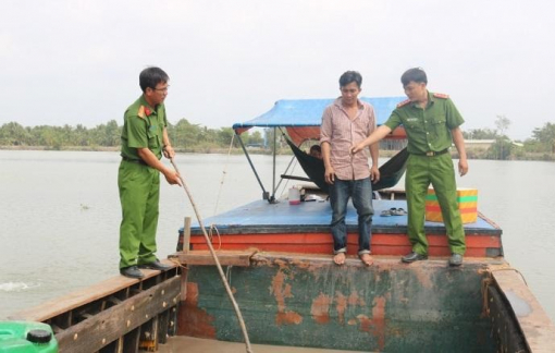 Trà Vinh: Xử phạt một 'cát tặc' gần 50 triệu đồng