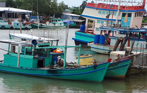 Cà Mau: Điều tra vụ chết người chưa rõ nguyên nhân trên biển