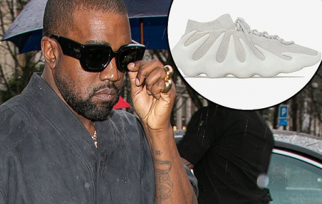 Toàn bộ lượng giày kì dị của Kanye West bán sạch chỉ trong 1 phút, giá "chợ đen" tăng gấp 4 lần