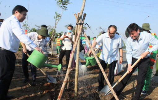 Chủ tịch UBND TPHCM: "TP. Thủ Đức sẽ không đánh đổi môi trường để lấy tăng trưởng kinh tế"