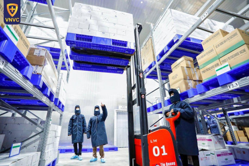 Người giữ cửa vắc-xin an toàn cho hàng triệu người dân Việt Nam