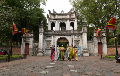 Hà Nội: Di tích, đền chùa vắng vẻ dù đã mở cửa trở lại 2 ngày