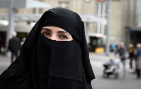 Sri Lanka cấm phụ nữ mặc burqa, đóng cửa hơn 1.000 trường học