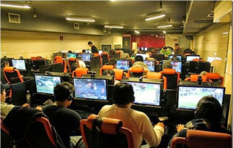 Hà Nội cho phép quán game, xe khách liên tỉnh hoạt động trở lại từ 16/3