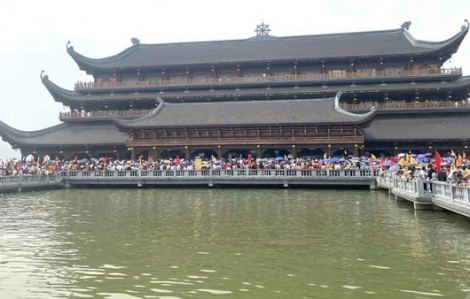 Hàng vạn người đổ về chùa Tam Chúc, Bộ VH,TT&DL lên tiếng