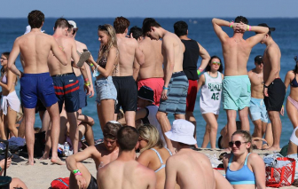 Các chuyên gia lo ngại biến thể virus mới có thể thống trị nước Mỹ trở lại vào tháng 4