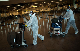 Bất chấp làn sóng lây nhiễm thứ ba, EU lên kế hoạch cho phép người dân du lịch vào mùa hè