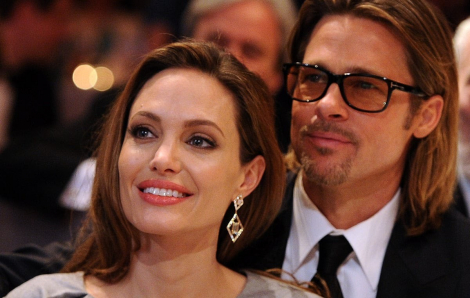 Angelina Jolie "tung đòn chí mạng" với Brad Pitt