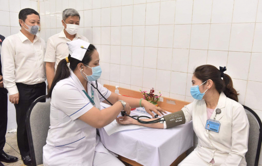 Hơn 32.000 người Việt đã tiêm vắc-xin COVID-19