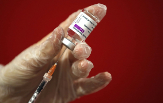 AstraZeneca công bố kết quả thử nghiệm đầy đủ sau khi bị Mỹ quở trách về dữ liệu lỗi thời