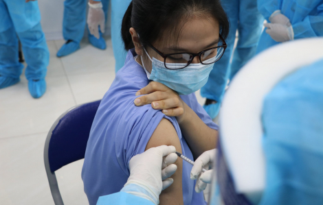 TPHCM: 1.337 người được tiêm vắc xin COVID-19 đều đã ổn định