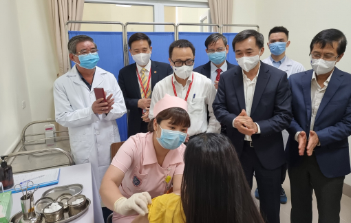 Hơn 48.200 người đã tiêm vắc xin COVID-19; chuẩn bị tiêm chủng trên quy mô rộng hơn