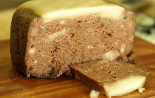 Vụ ngộ độc botulinum ở Bình Dương: Lấy 16 mẫu chả và pate chay kiểm nghiệm