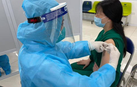 Việt Nam tiếp nhận lô vắc-xin đầu tiên từ COVAX vào ngày 1/4