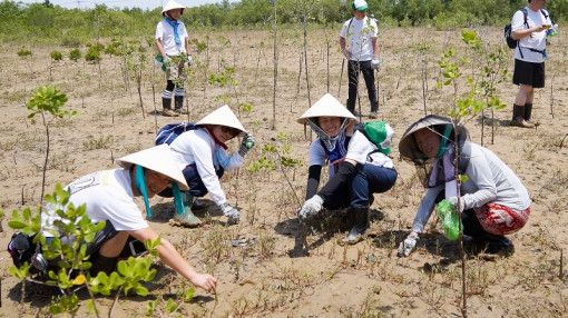 TPHCM phát triển kinh tế biển theo hướng bền vững