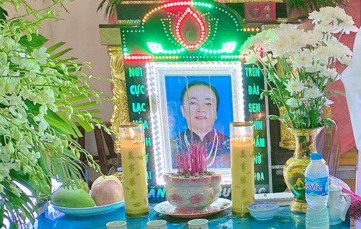 1 phụ nữ tự làm đám tang cho... mình để trốn nợ
