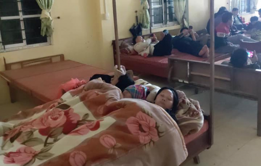 Cấp căn cước xuyên đêm, dân được lo giường, chiếu để ngủ