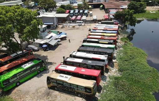 Chuyện "bí mật" bên trong 2 bến "xe dù" đối diện Bến xe Miền Đông