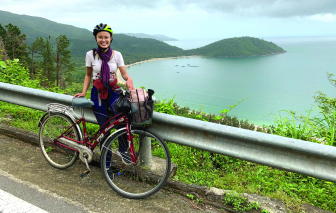 Cô MC hai lần đạp xe xuyên Việt: Yêu cũng như đi xe đạp, chậm rãi và không phán xét