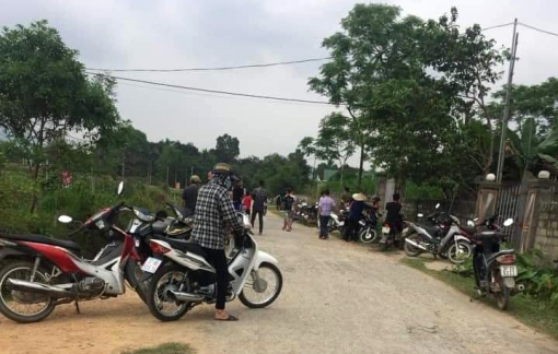 Nghệ An: Con gái bàng hoàng phát hiện mẹ chết dưới gầm giường, cha chết dưới giếng