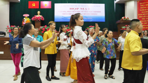 Họp mặt phụ nữ dân tộc Khmer nhân dịp Tết Chol-Chnam-Thmay