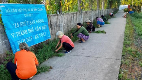 Nghiên cứu nâng chất cuộc vận động xây dựng gia đình “5 không, 3 sạch” thành “5 có, 3 sạch”