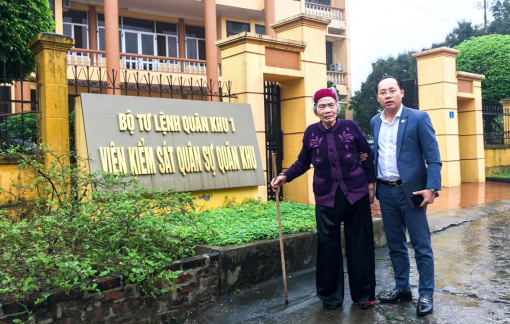Ba mẹ con cụ bà 84 tuổi đi kiện vì bị bắt oan