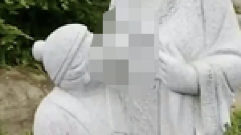 Bức tượng nàng dâu "mớm" sữa cho mẹ chồng ở Trung Quốc bị phản ứng dữ dội