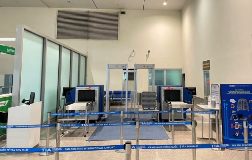 Sân bay Tân Sơn Nhất lắp thêm 5 máy soi chiếu an ninh sẵn sàng cho lễ 30/4