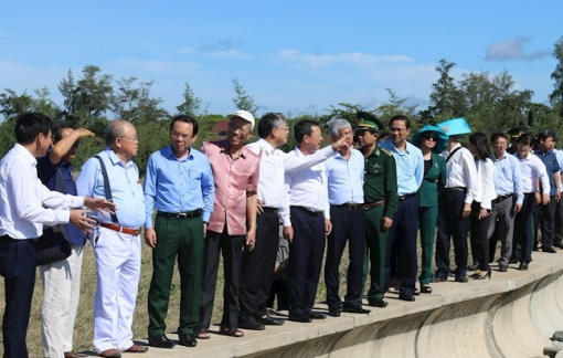 Bí thư Nguyễn Văn Nên khảo sát xã đảo Thạnh An
