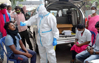 Mỹ chạy đua viện trợ cho Ấn Độ chống COVID-19