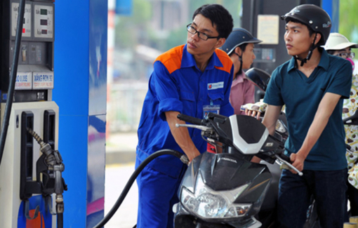 Xăng tăng thêm gần 200 đồng/lít