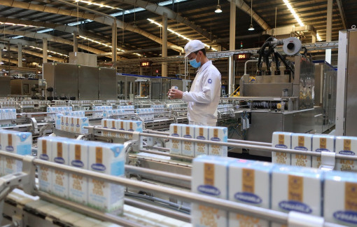 Vinamilk liên tục dẫn đầu ngành hàng sữa nước nhiều năm liền