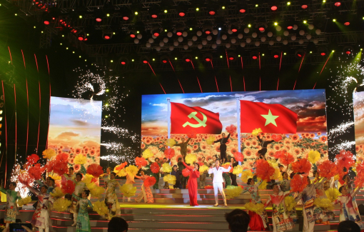 Chương trình nghệ thuật đặc biệt “Bản hùng ca mùa xuân đại thắng”