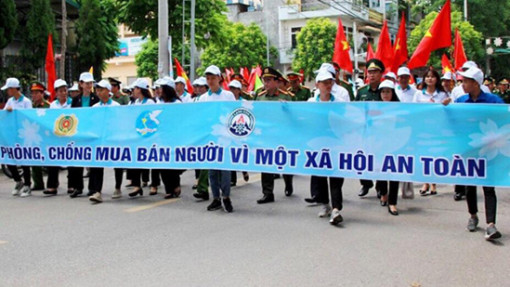 Đẩy mạnh hợp tác với Interpol xử lý các đường dây mua bán người