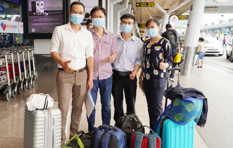 Đội phản ứng nhanh của Bệnh viện Chợ Rẫy sang Lào hỗ trợ chống dịch COVID-19
