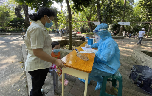 Dừng hoạt động công viên nước Đầm Sen vì để xảy ra tập trung đông người