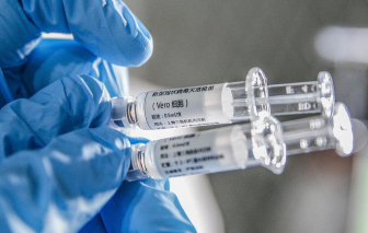 WHO lo ngại sự an toàn của vắc-xin COVID-19 Trung Quốc đối với người già