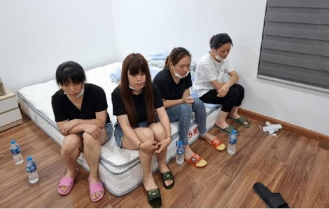 Nhập cảnh trái phép, 11 người Trung Quốc cố thủ trong nhà khi bị phát hiện