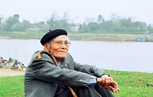 100 năm Hoàng Cầm