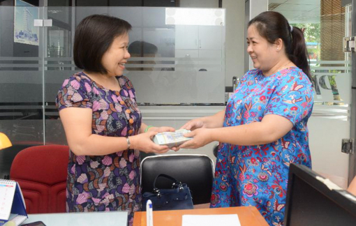 Báo Phụ nữ TPHCM trao hơn 174 triệu đồng ủng hộ vụ kiện của bà Trần Tố Nga