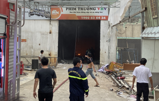 Cháy phim trường ở quận 12