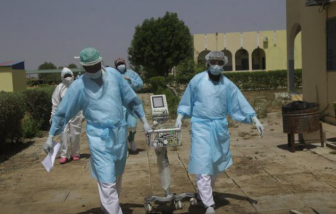 Nỗi buồn của những nước chưa có nổi 1 liều vắc xin COVID-19