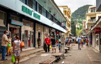 Đảo quốc Seychelles tiêm chủng nhiều nhất thế giới nhưng số ca lây nhiễm vẫn tăng vọt