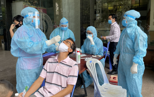 TPHCM tìm người liên quan ca COVID-19 tại 5 điểm ở Nha Trang và 17 điểm ở Đà Lạt